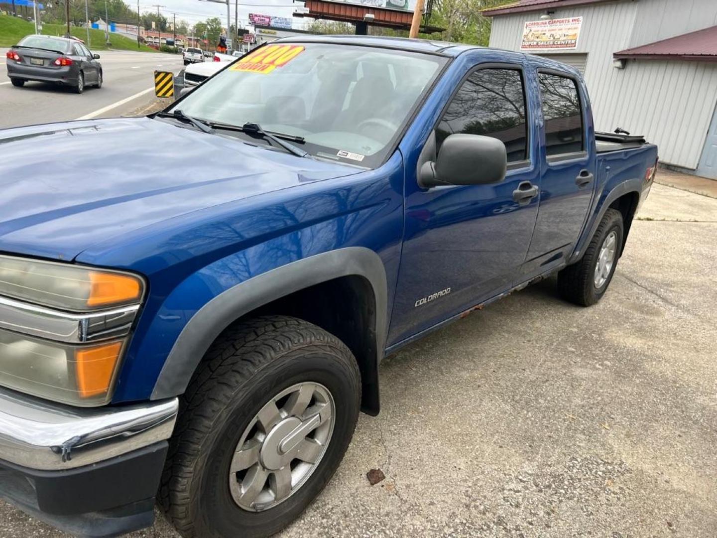 2005 BLUE CHEVROLET COLORADO Z71 (1GCDT136258) with an 3.5L engine, Automatic transmission, located at 3338 US Rt. 60 East, Huntington, WV, 25705, (304) 733-9888, 38.411072, -82.379471 - Photo#0