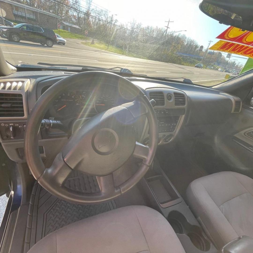 2005 BLUE CHEVROLET COLORADO Z71 (1GCDT136258) with an 3.5L engine, Automatic transmission, located at 3338 US Rt. 60 East, Huntington, WV, 25705, (304) 733-9888, 38.411072, -82.379471 - Photo#8