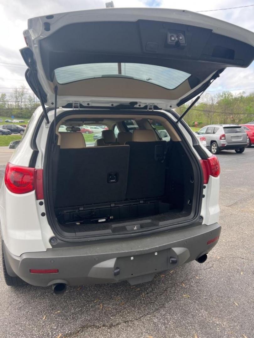 2009 WHITE CHEVROLET TRAVERSE LTZ (1GNEV33D29S) with an 3.6L engine, Automatic transmission, located at 3338 US Rt. 60 East, Huntington, WV, 25705, (304) 733-9888, 38.411072, -82.379471 - Photo#6