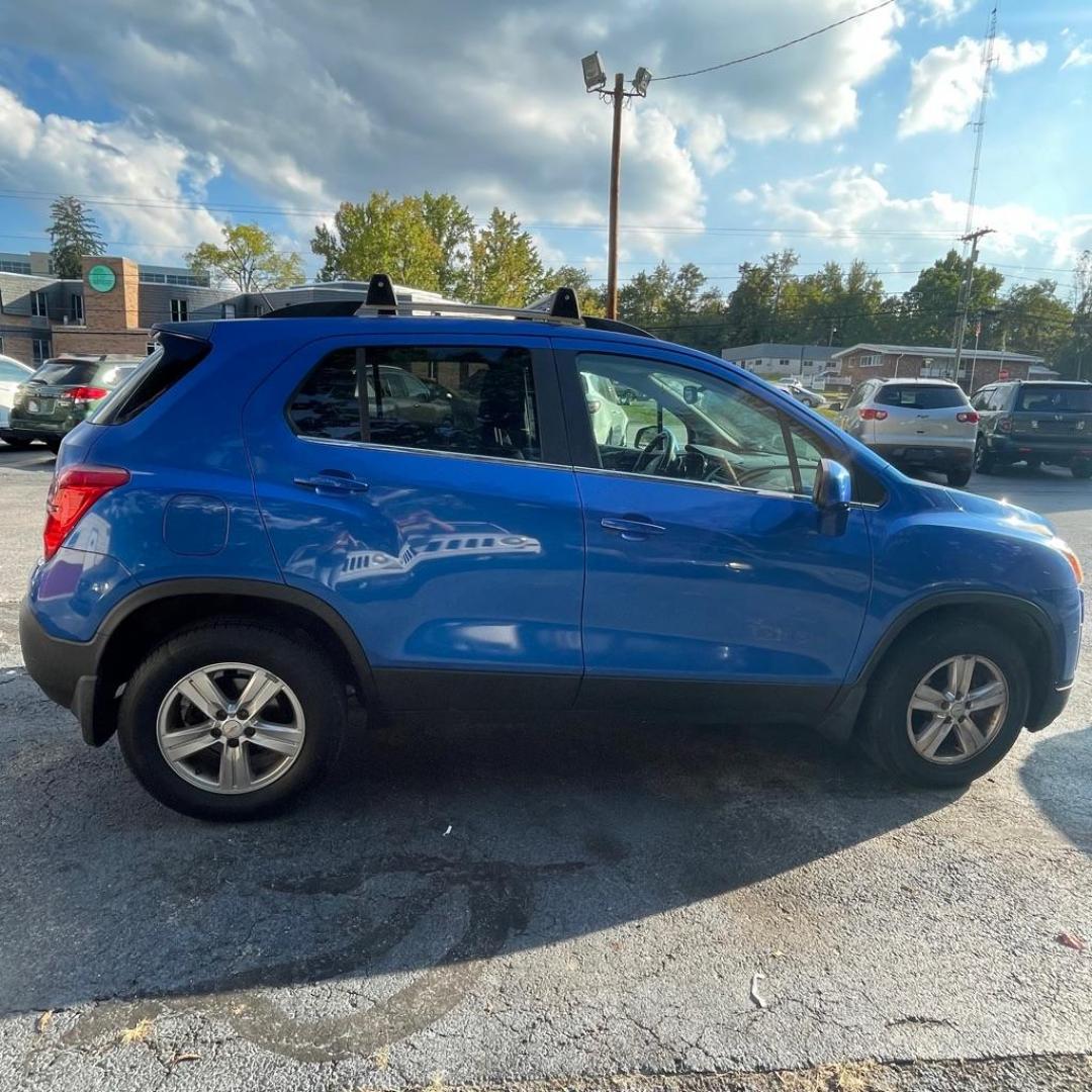 2015 BLUE CHEVROLET TRAX 1LT (KL7CJRSB5FB) with an 1.4L engine, Automatic transmission, located at 3338 US Rt. 60 East, Huntington, WV, 25705, (304) 733-9888, 38.411072, -82.379471 - Photo#2