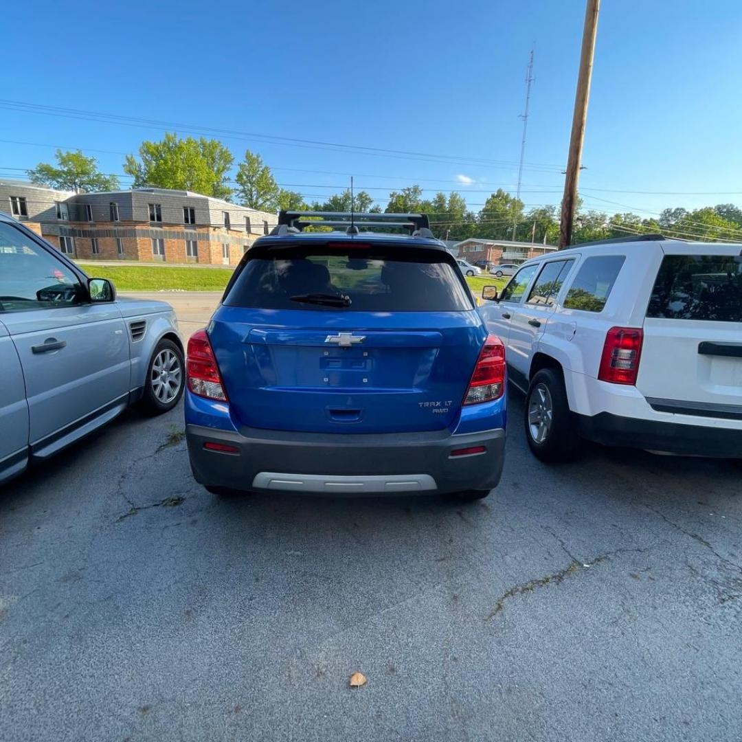 2015 BLUE CHEVROLET TRAX 1LT (KL7CJRSB5FB) with an 1.4L engine, Automatic transmission, located at 3338 US Rt. 60 East, Huntington, WV, 25705, (304) 733-9888, 38.411072, -82.379471 - Photo#3