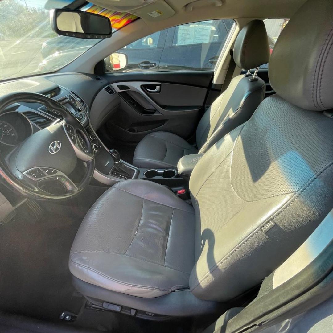 2015 GRAY HYUNDAI ELANTRA SE (5NPDH4AE1FH) with an 1.8L engine, Automatic transmission, located at 3338 US Rt. 60 East, Huntington, WV, 25705, (304) 733-9888, 38.411072, -82.379471 - Photo#3