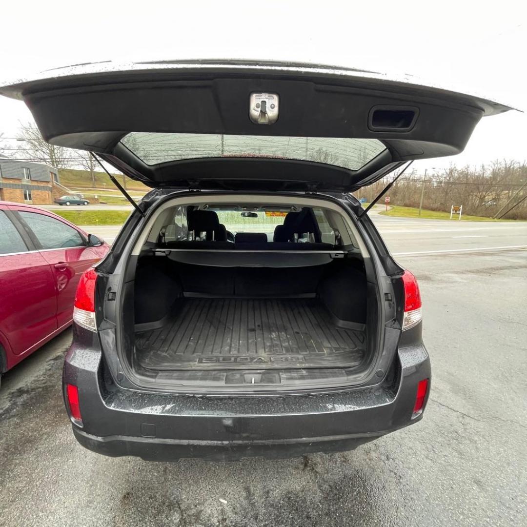 2013 GRAY SUBARU OUTBACK 2.5I PREMIUM (4S4BRBCC7D3) with an 2.5L engine, Continuously Variable transmission, located at 3338 US Rt. 60 East, Huntington, WV, 25705, (304) 733-9888, 38.411072, -82.379471 - Photo#8