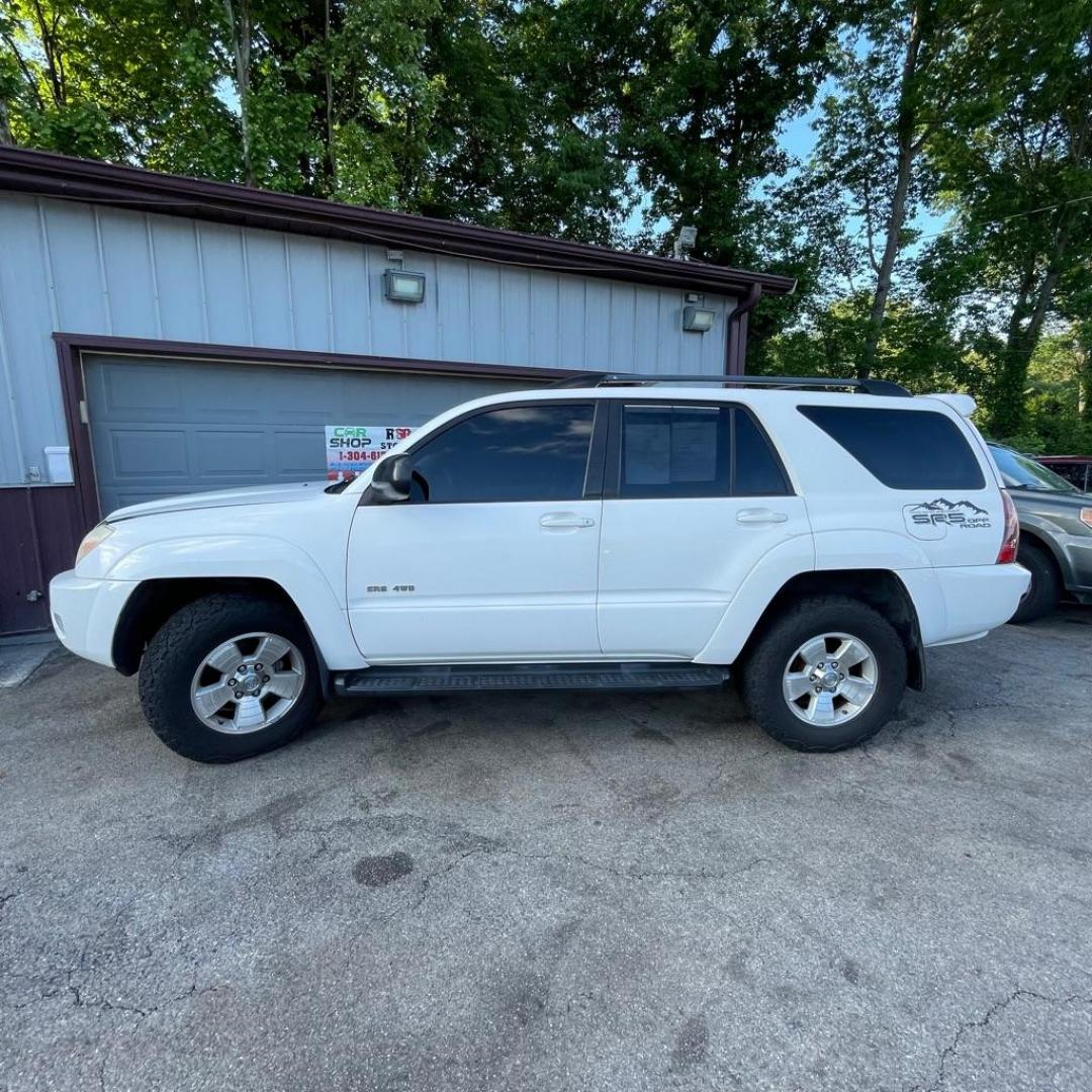 2004 WHITE TOYOTA 4RUNNER SR5 (JTEBU14R240) with an 4.0L engine, Automatic transmission, located at 3338 US Rt. 60 East, Huntington, WV, 25705, (304) 733-9888, 38.411072, -82.379471 - Photo#0