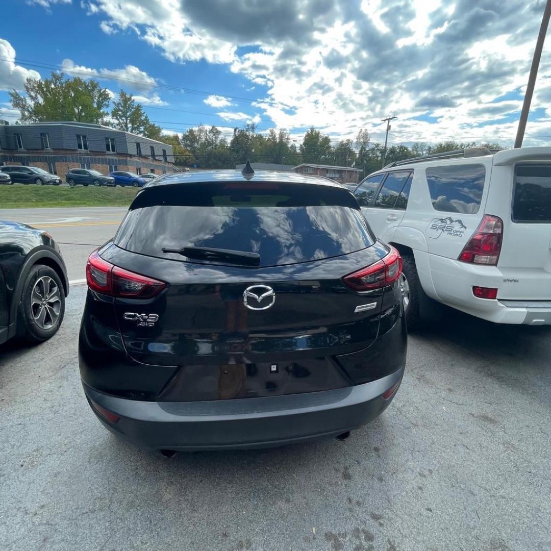 2017 BLACK MAZDA CX-3 GRAND TOURING (JM1DKFD71H0) with an 2.0L engine, Automatic transmission, located at 3338 US Rt. 60 East, Huntington, WV, 25705, (304) 733-9888, 38.411072, -82.379471 - Photo#7