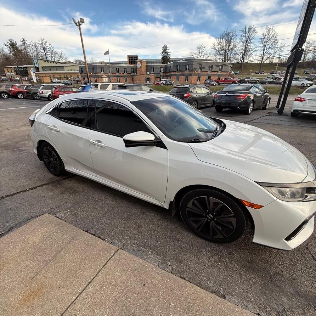 2017 WHITE HONDA CIVIC EX (SHHFK7H58HU) with an 1.5L engine, Continuously Variable transmission, located at 3338 US Rt. 60 East, Huntington, WV, 25705, (304) 733-9888, 38.411072, -82.379471 - Photo#2