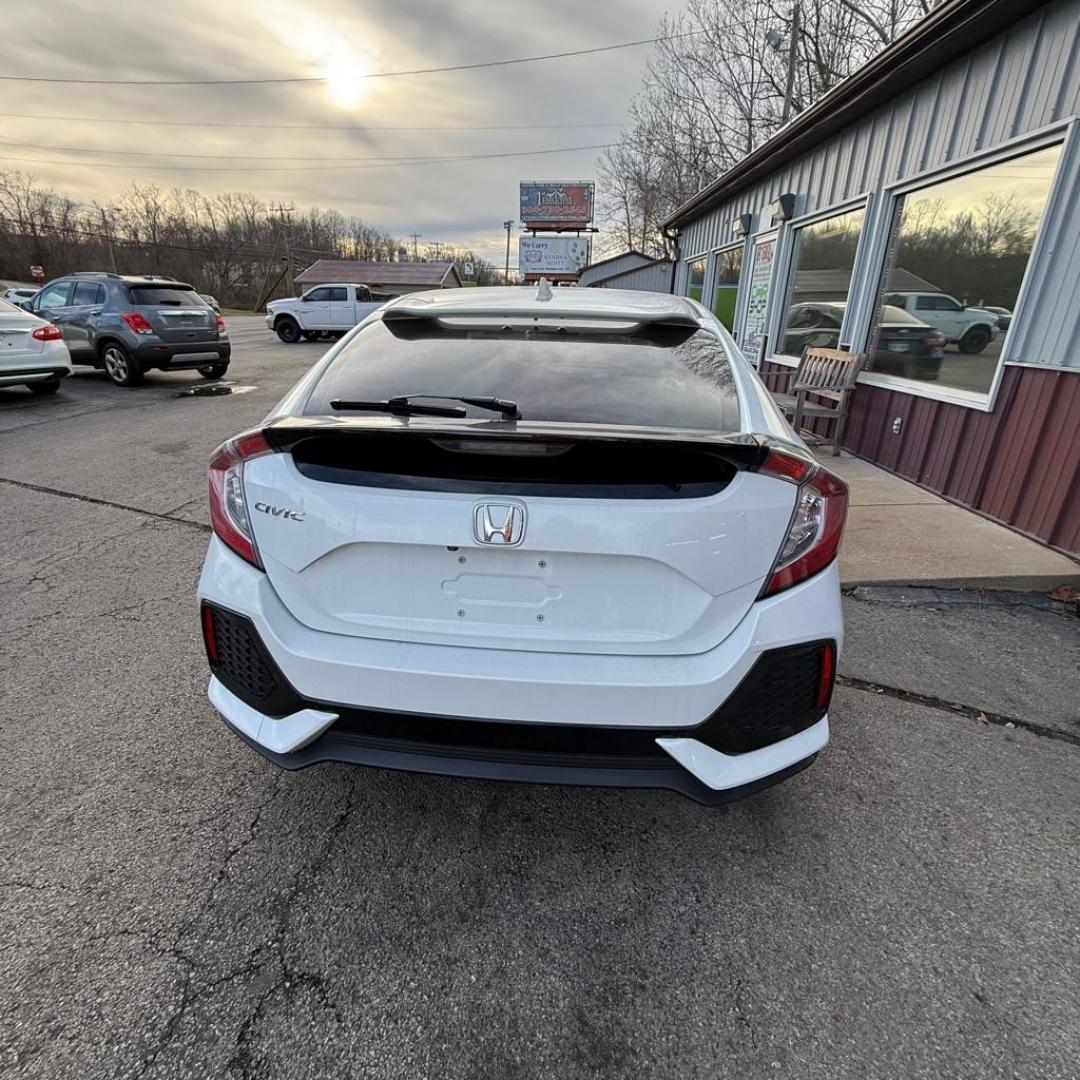 2017 WHITE HONDA CIVIC EX (SHHFK7H58HU) with an 1.5L engine, Continuously Variable transmission, located at 3338 US Rt. 60 East, Huntington, WV, 25705, (304) 733-9888, 38.411072, -82.379471 - Photo#3