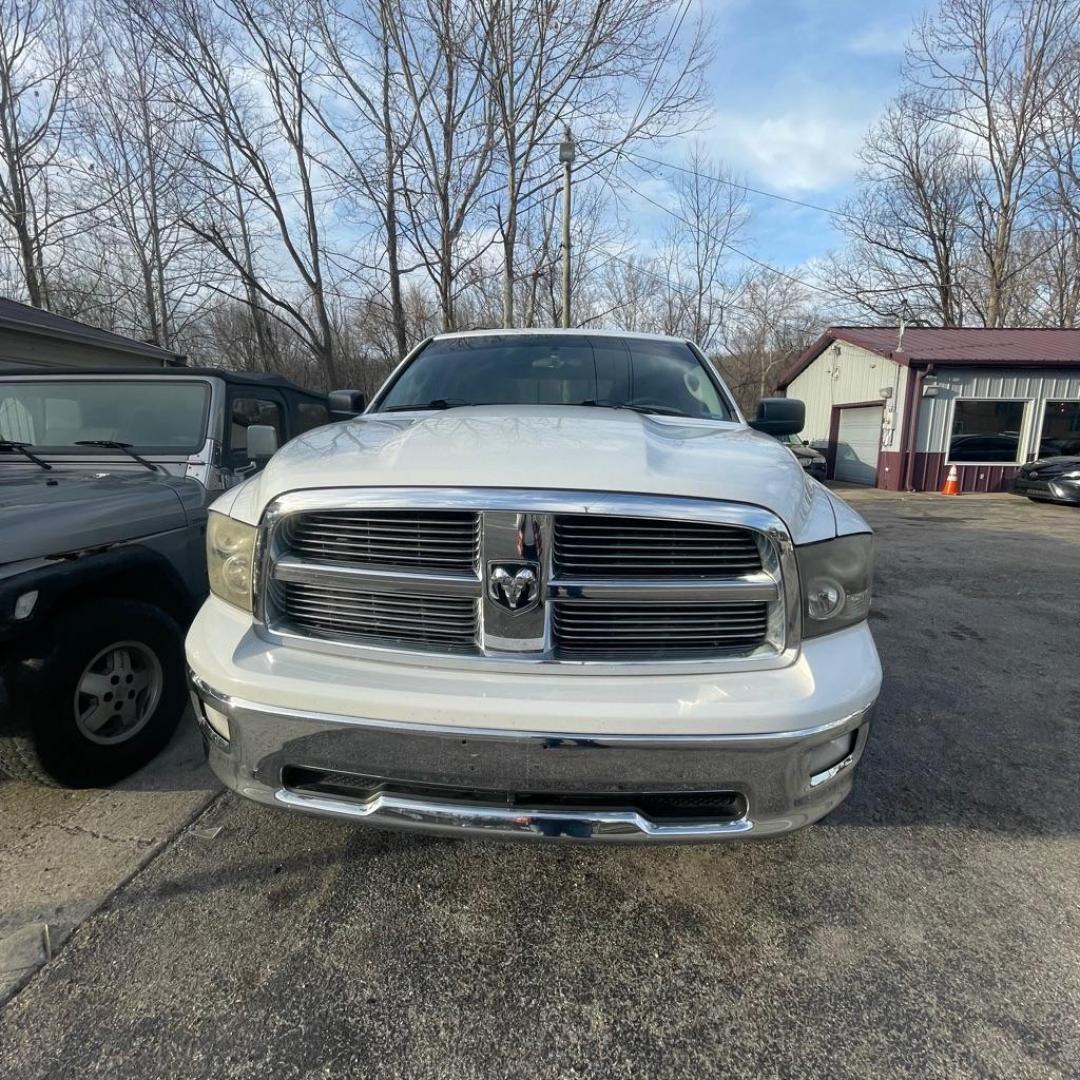 2012 WHITE DODGE RAM 1500 SLT BIG HORN (1C6RD7GT5CS) with an 5.7L engine, Automatic transmission, located at 3338 US Rt. 60 East, Huntington, WV, 25705, (304) 733-9888, 38.411072, -82.379471 - Photo#1