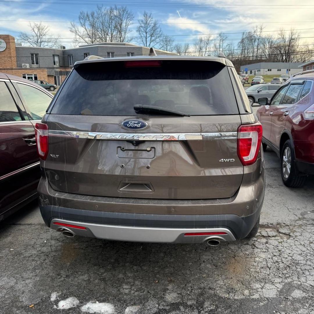 2016 BROWN FORD EXPLORER XLT (1FM5K8D81GG) with an 3.5L engine, Automatic transmission, located at 3338 US Rt. 60 East, Huntington, WV, 25705, (304) 733-9888, 38.411072, -82.379471 - Photo#1